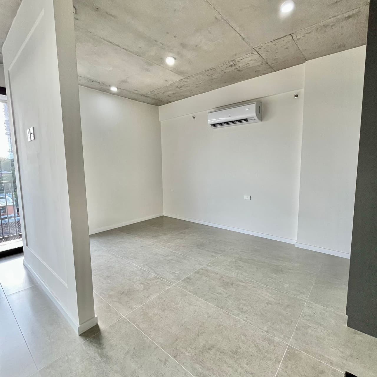 Amplio loft departamento a estrenar sobre molas lopez barrio mburucuya, foto 2