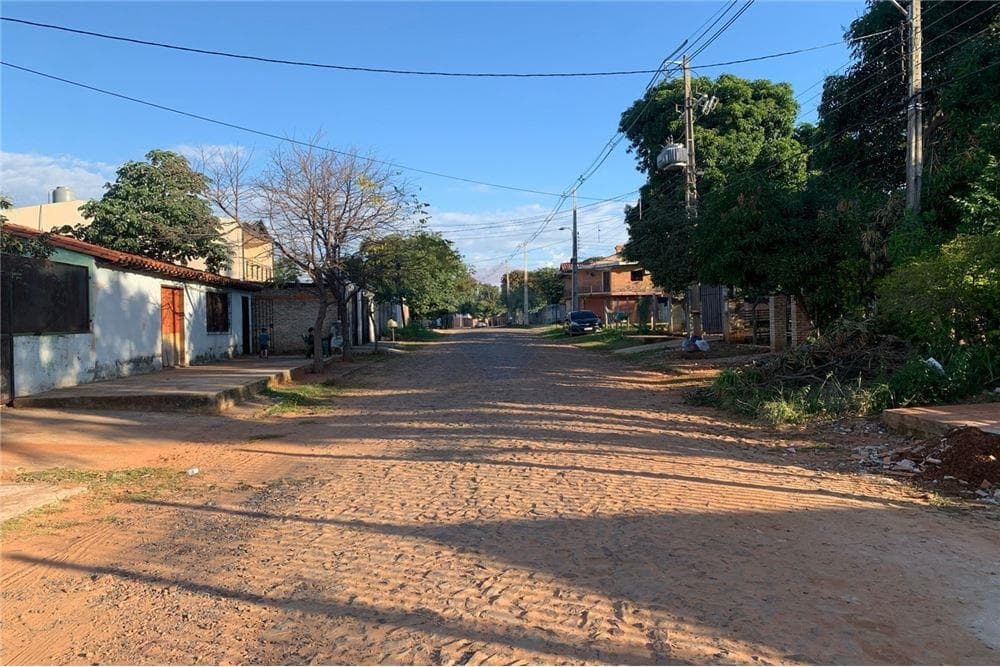 Terreno con casa en Luque barrio laurelty, foto 3