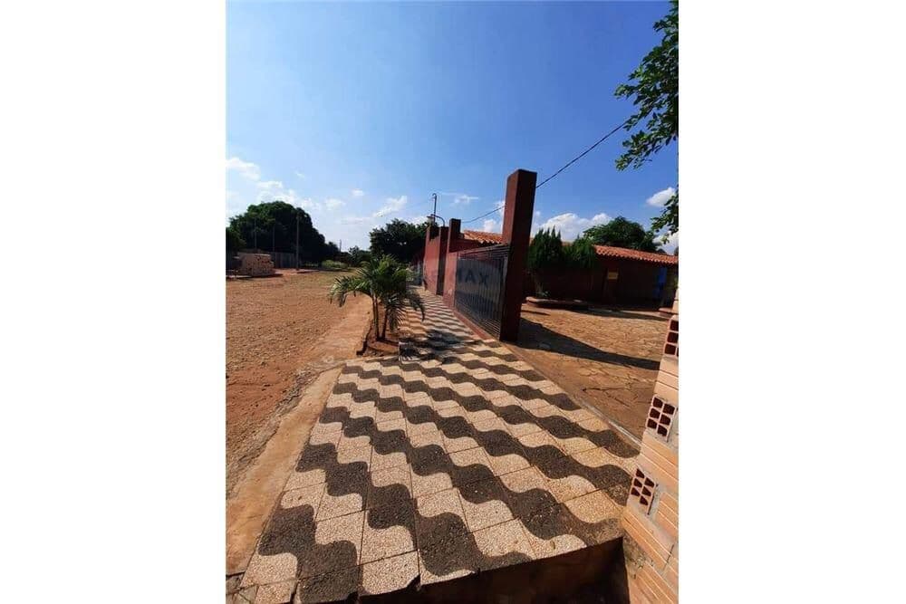 Vendo casa quinta en capiata ruta 1