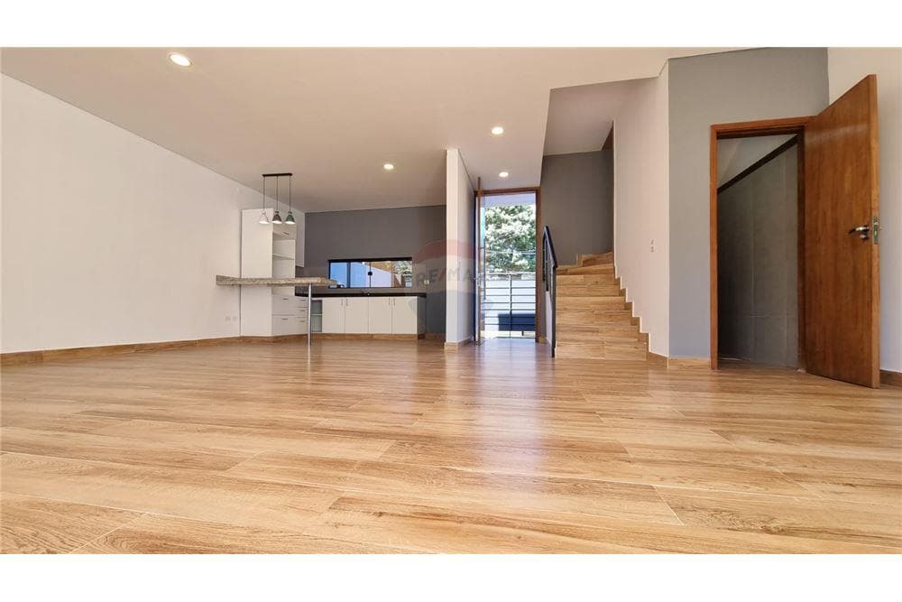 Duplex a estrenar en Luque ycua karanday, foto 2