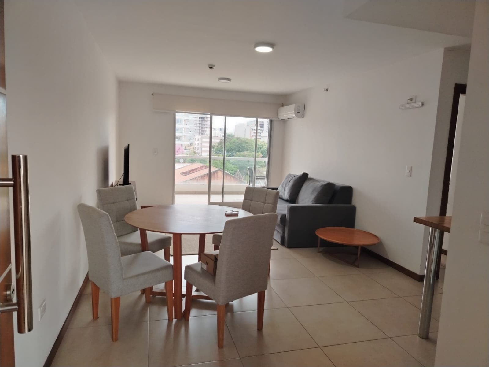 Departamenoto De 1 Dormitorio Zona Shopping Del Sol - Amoblado, foto 3