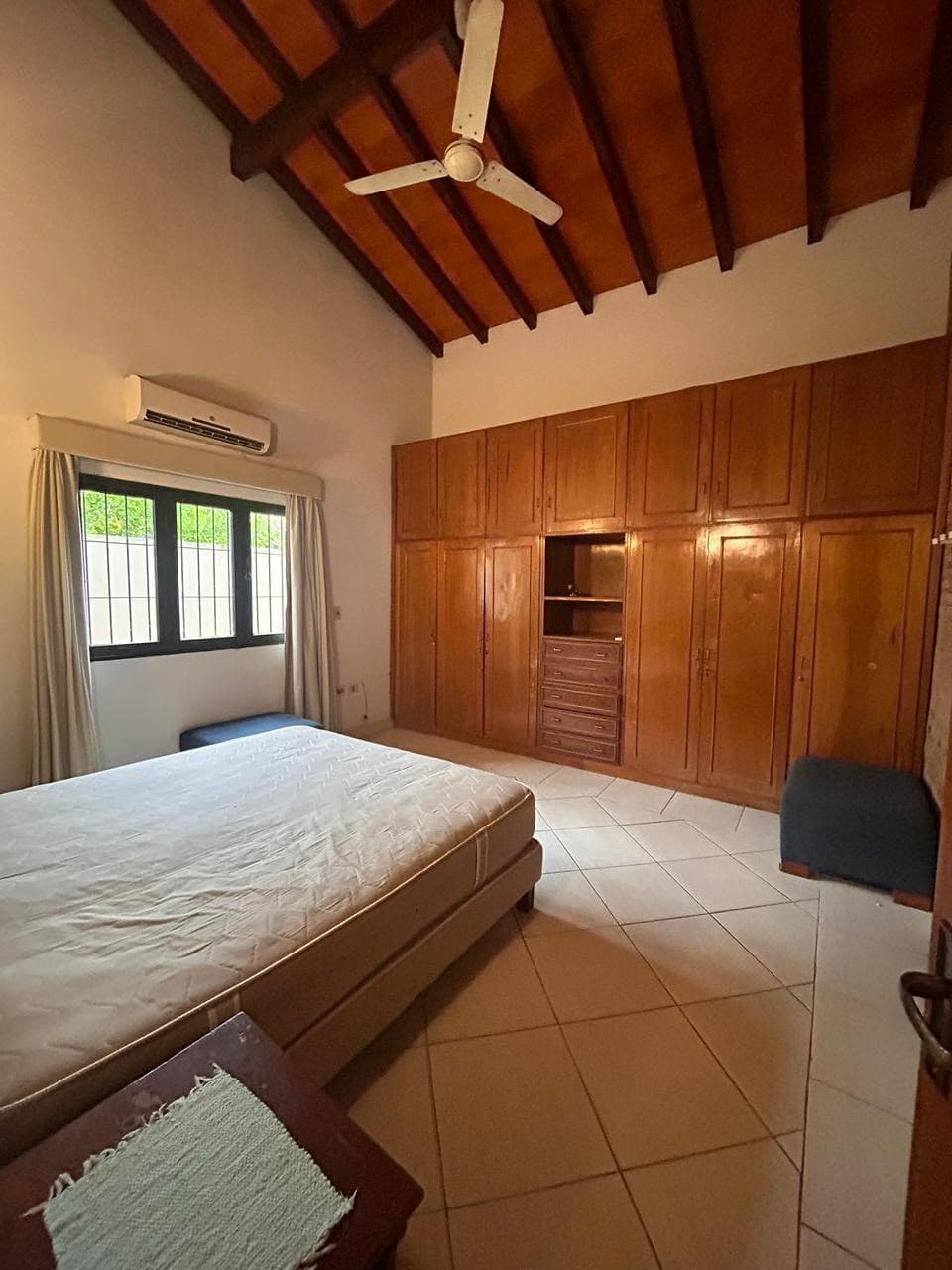 De casa semi amoblada barrio felicidad lambare, foto 5