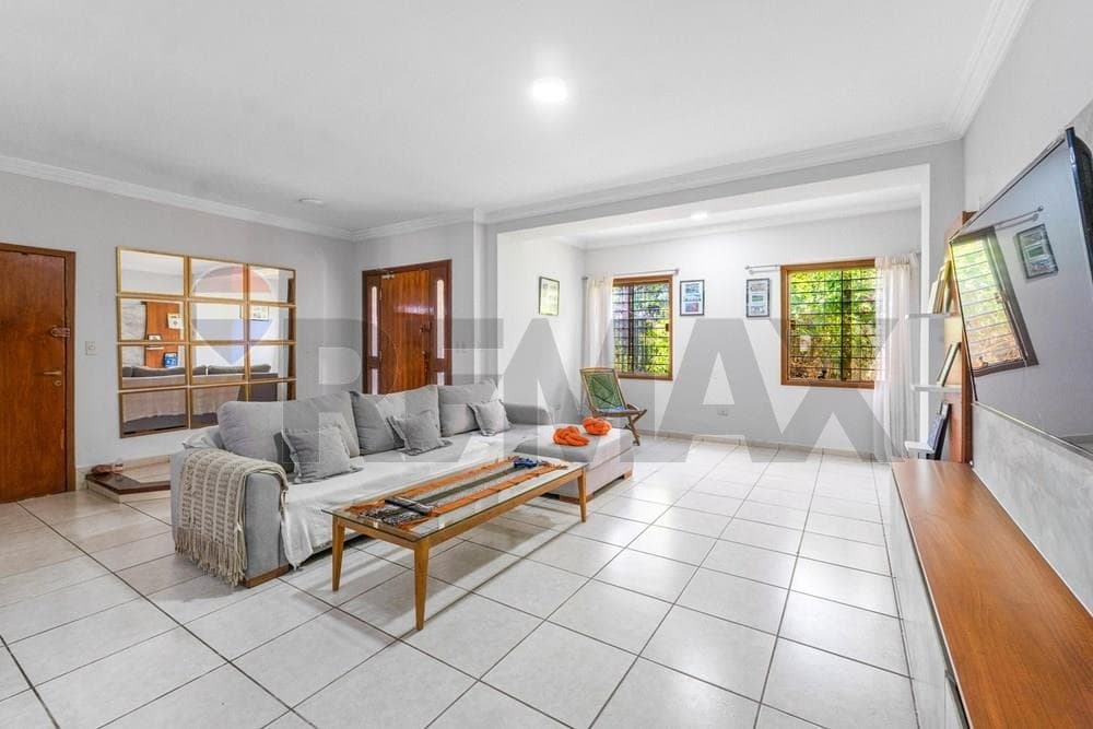 Residencia en Barrio Herrera, foto 2
