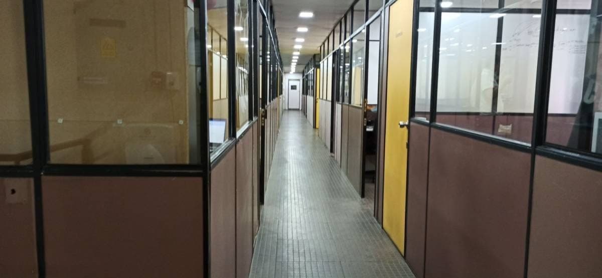 En Alquiler Depósitos con Oficinas en el Complejo Barrail, foto 4