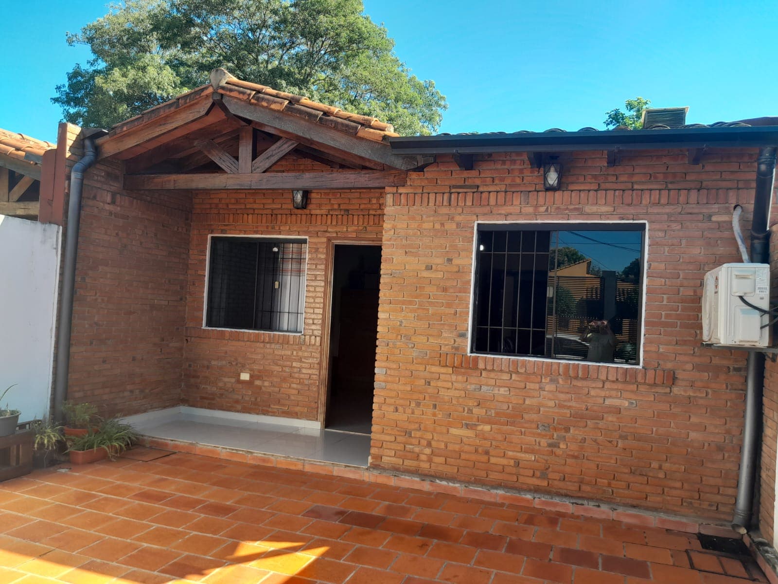 ¡Excelente Oportunidad! – Fernando de la Mora Vendo Duplex Todo En Una Planta — foto 3
