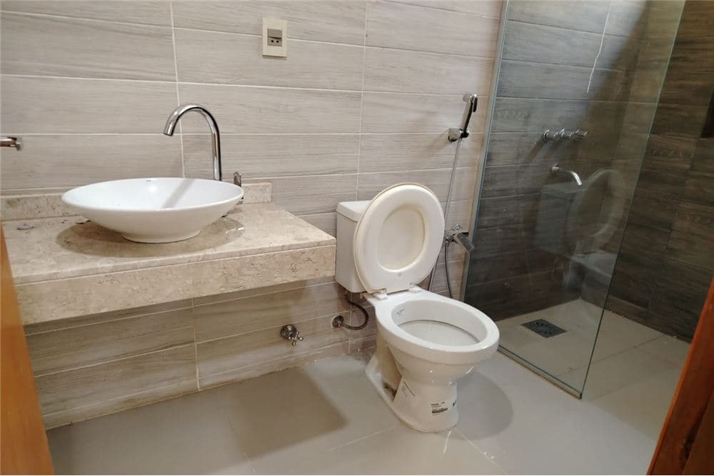 ????✨ Dúplex Moderno a Estrenar en Venta – Laurelty, Luque, foto 3
