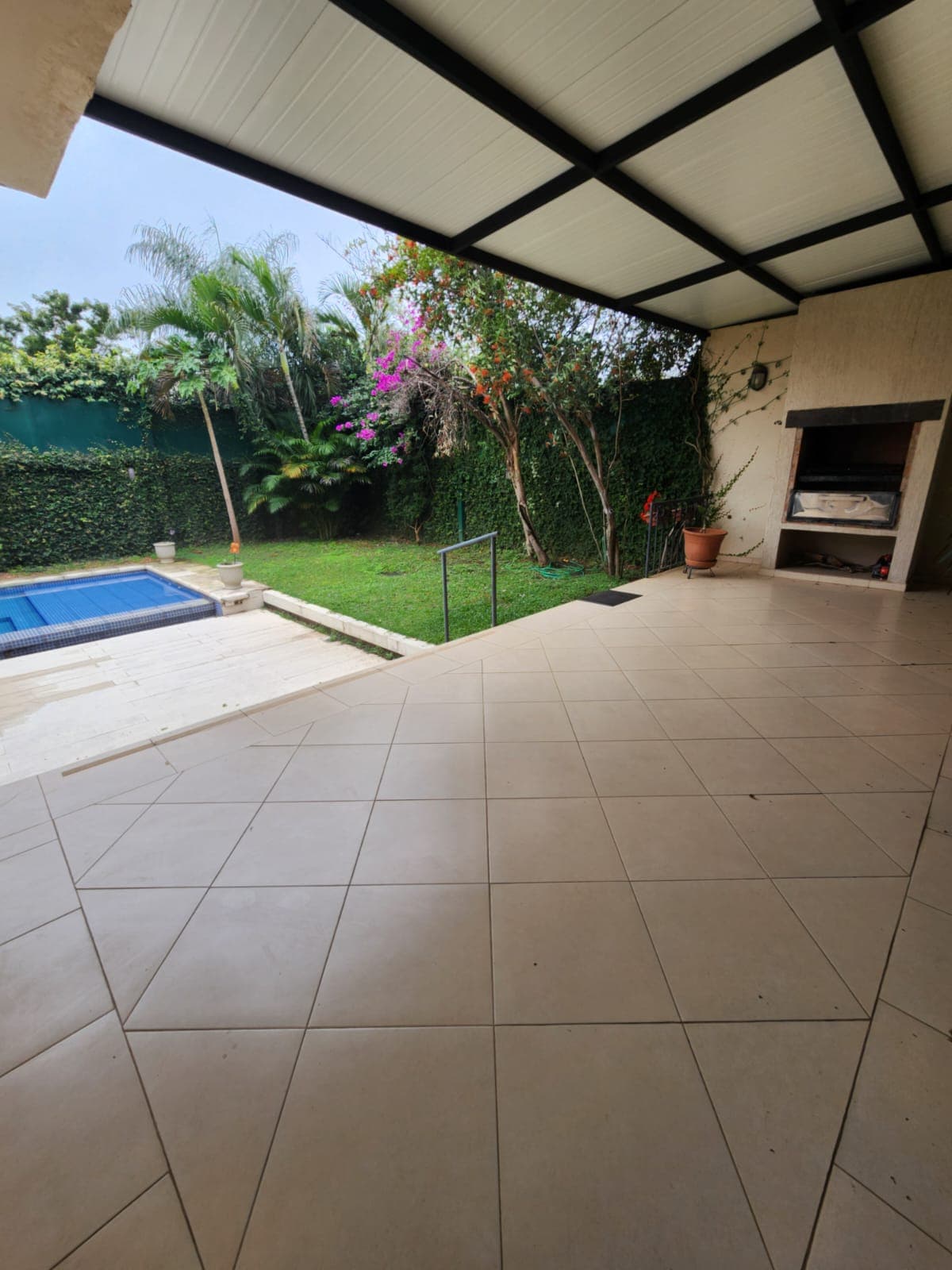 Barrio Manorá. Alquilo Residencia, foto 3