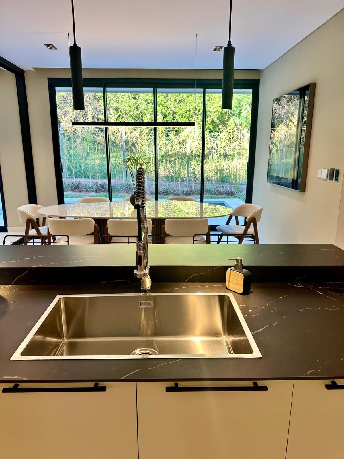 Fina Residencia De Tres Dormitorios En San Bernardino, foto 2