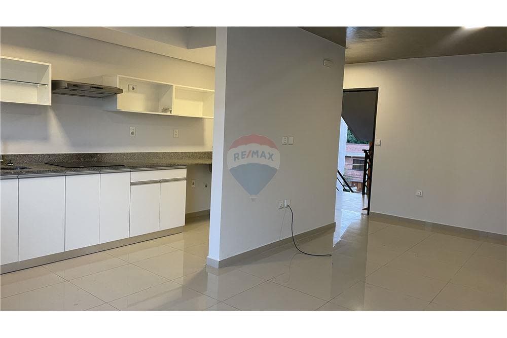 Departamento de 3 Dormitorios y Cochera en Venta, Edificio INSIGNIA 1 Luque, foto 4