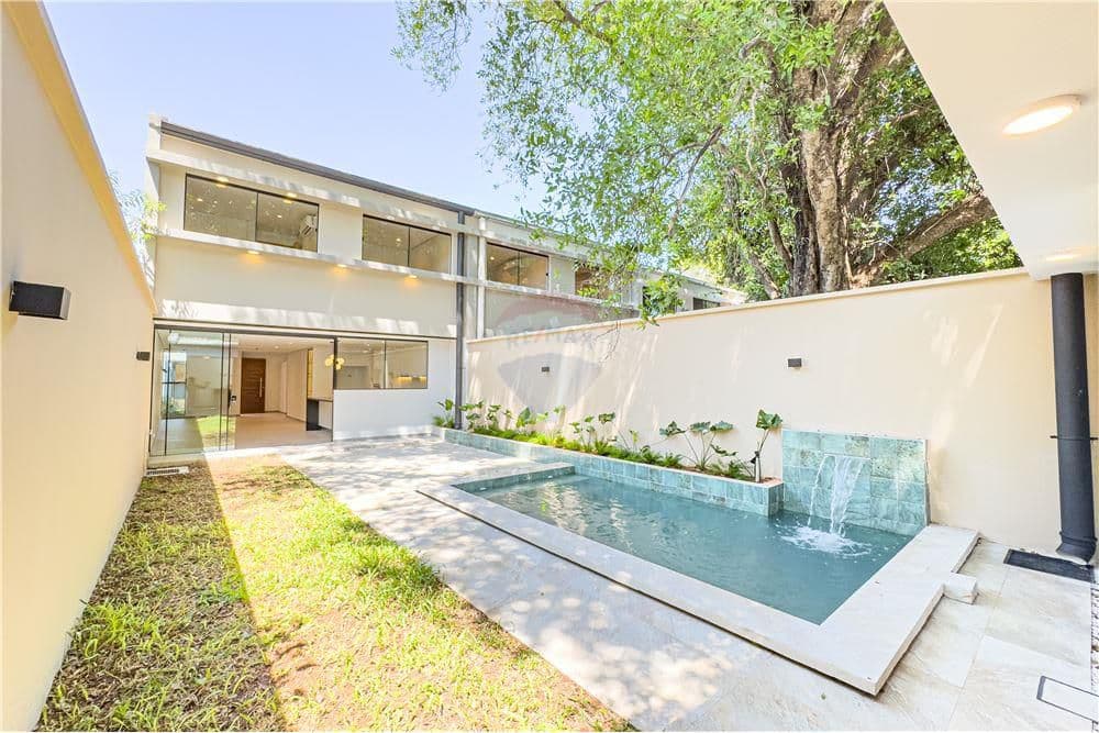 En Venta -Dúplex A Estrenar En El Barrio Mas Premium De Luque — foto 2