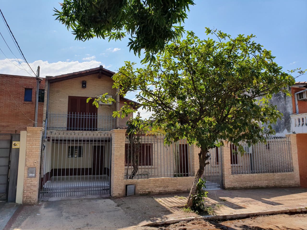 Residencia con excelente ubicación
