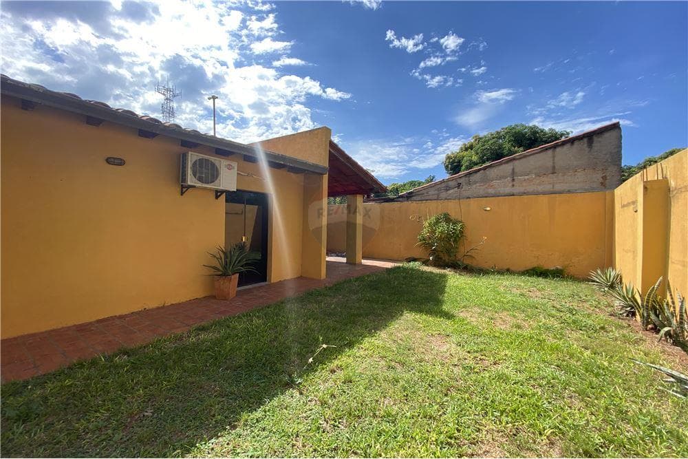 Alquilo casa en Lambaré - Valle Apua