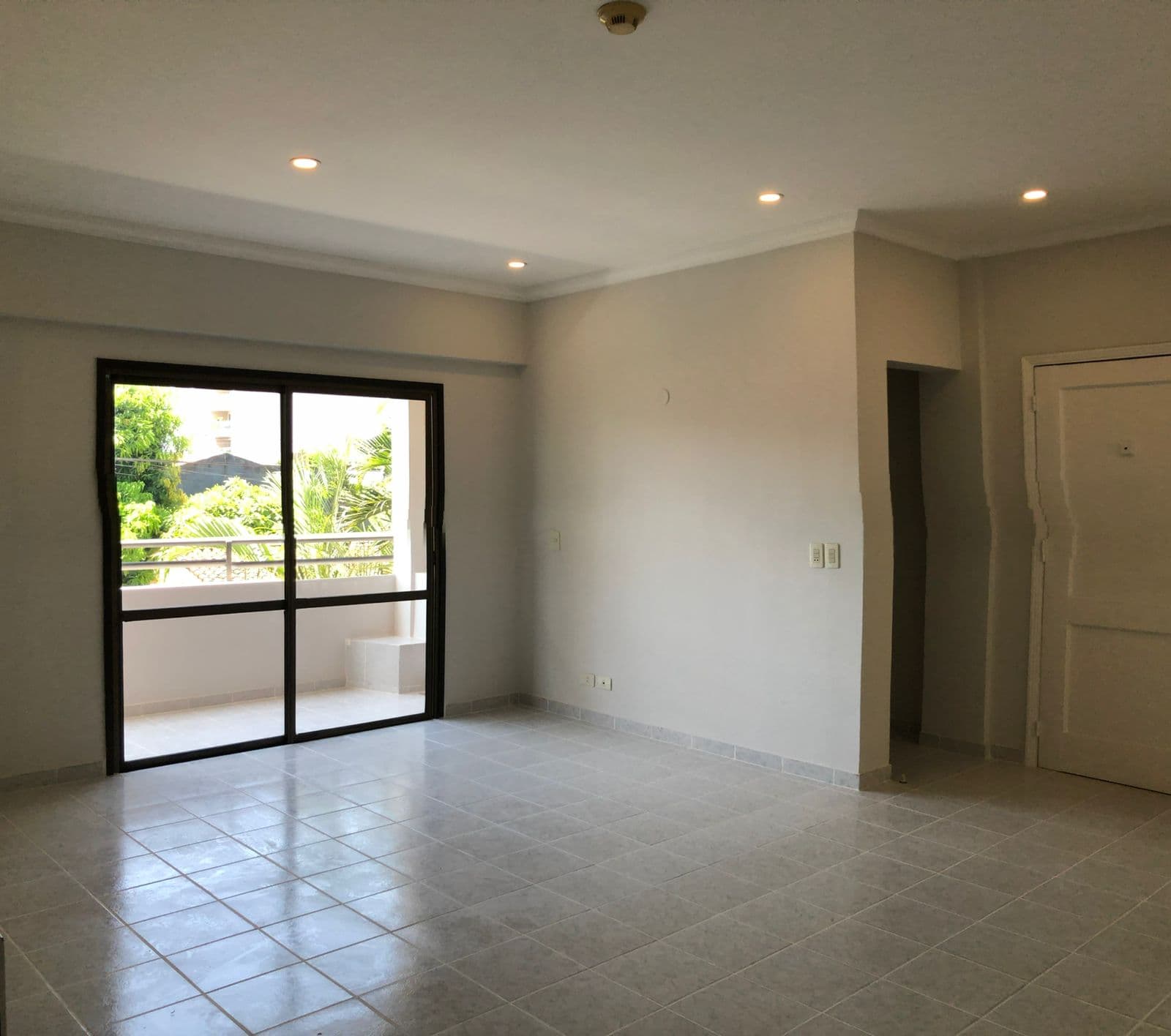 Departamento De 3 Dormitorios Con 2 Cocheras En Barrio Herrera, foto 1