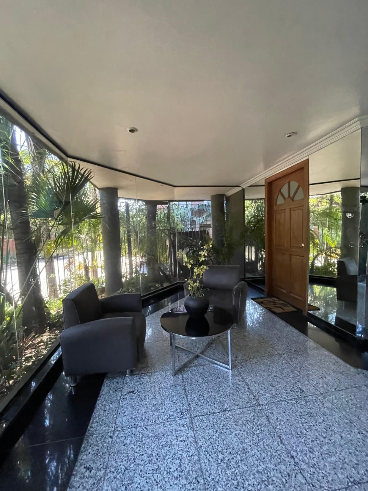 En alquiler departamento de 300 m2 ,4 dormitorios con 2 cocheras, foto 1