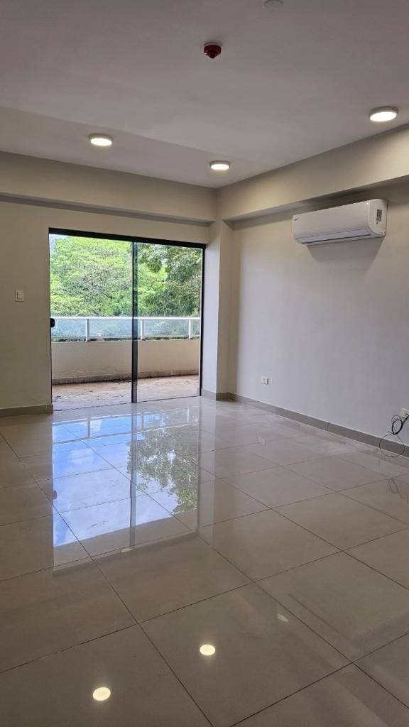 Departamento de 2 Habitaciones en Parques del Sol, foto 2