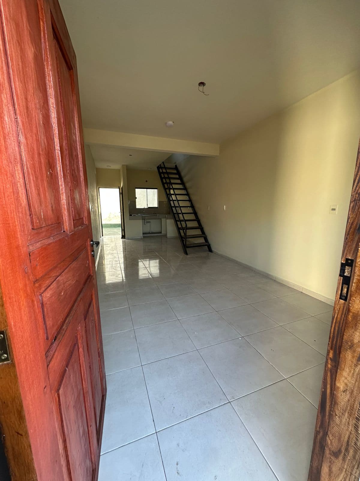 Vendo duplex en Villa Elisa mbocayaty