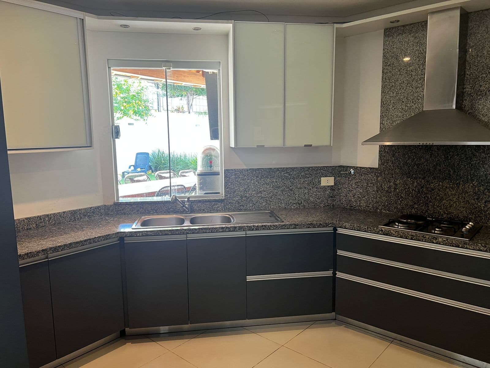 Hermosa casa lambare barrio felicidad, foto 3