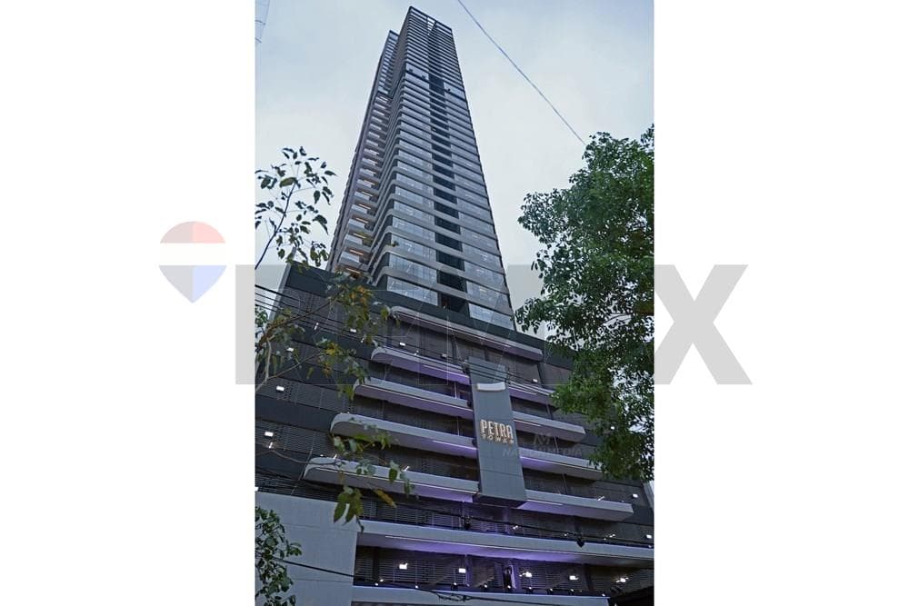 Petra Tower Piso 25 con Cochera – 2 Dormitorios en Carmelitas Zona WTC