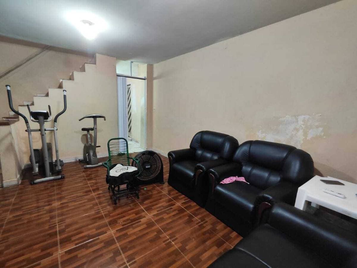 Casa de tres plantas en asuncion con muy buena ubicación. - id 32854, foto 2