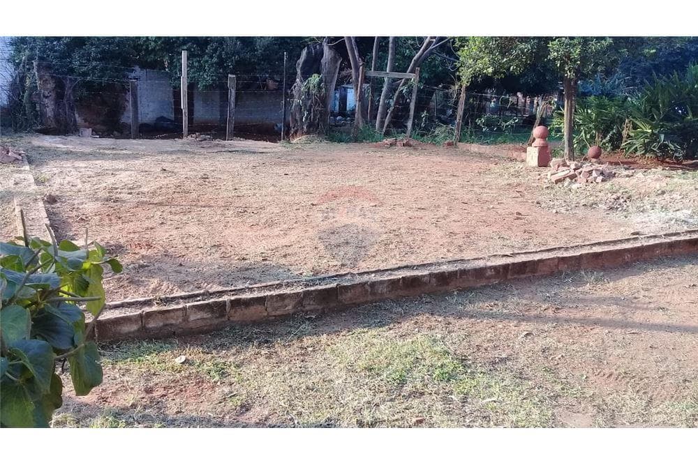 Amplio terreno a una cuadra de cacique, foto 1