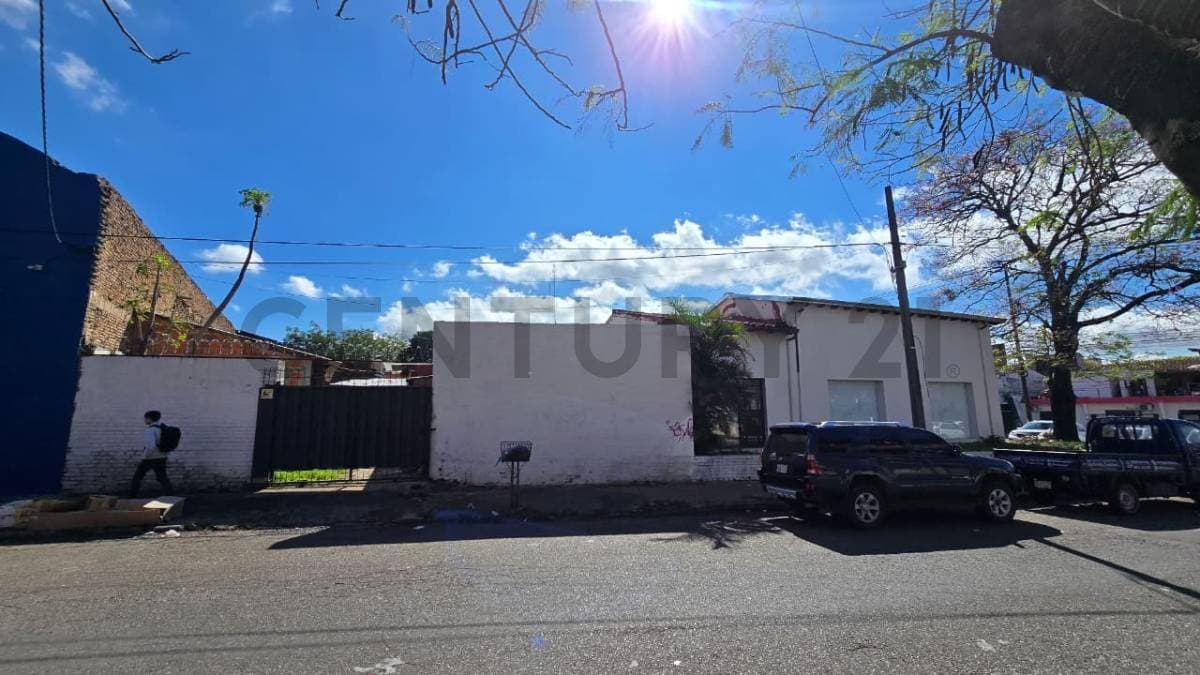 Vendo Salones Comerciales en Esquina- Ciudad Nueva