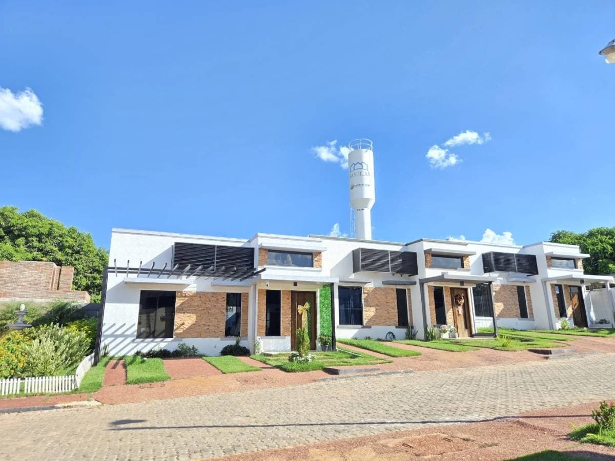Vendo chalet a estrenar en limpio ´la caoba residencial