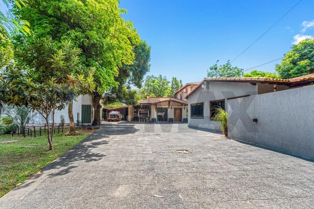 En venta amplia propiedad para inversión, foto 2