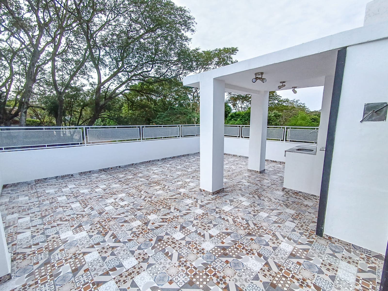 Triplex en Lambare Altos del Golf, foto 2