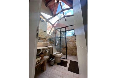 Casa-Venta-PY Cordillera San Bernardino COD.83, foto 5