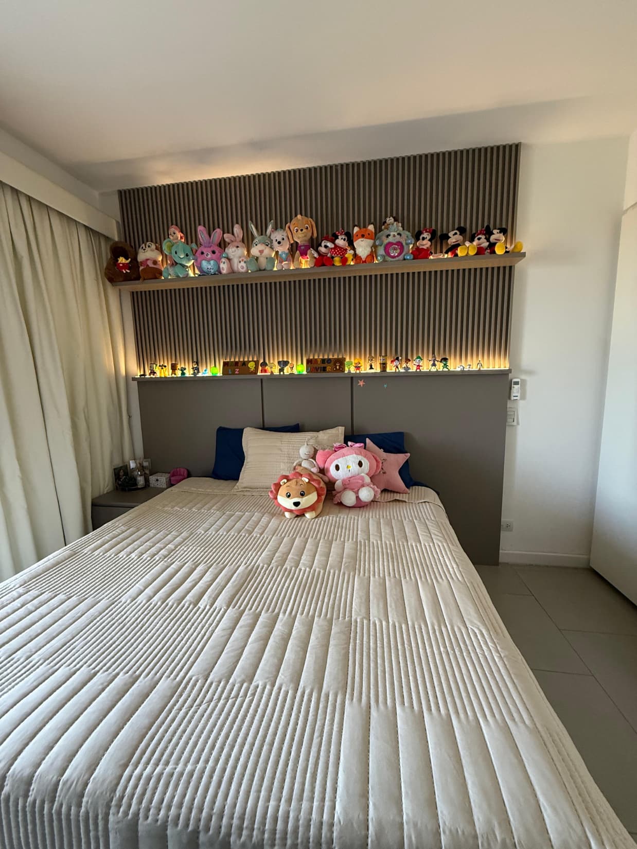 Mburucuya en venta, espectacular departamento amoblado de 4 dormitorios, foto 5