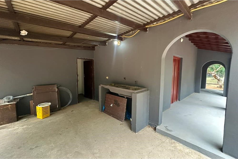 ✨ Gran Oportunidad En Paraguarí: Terreno Amplio Con Casa Incluida, foto 3
