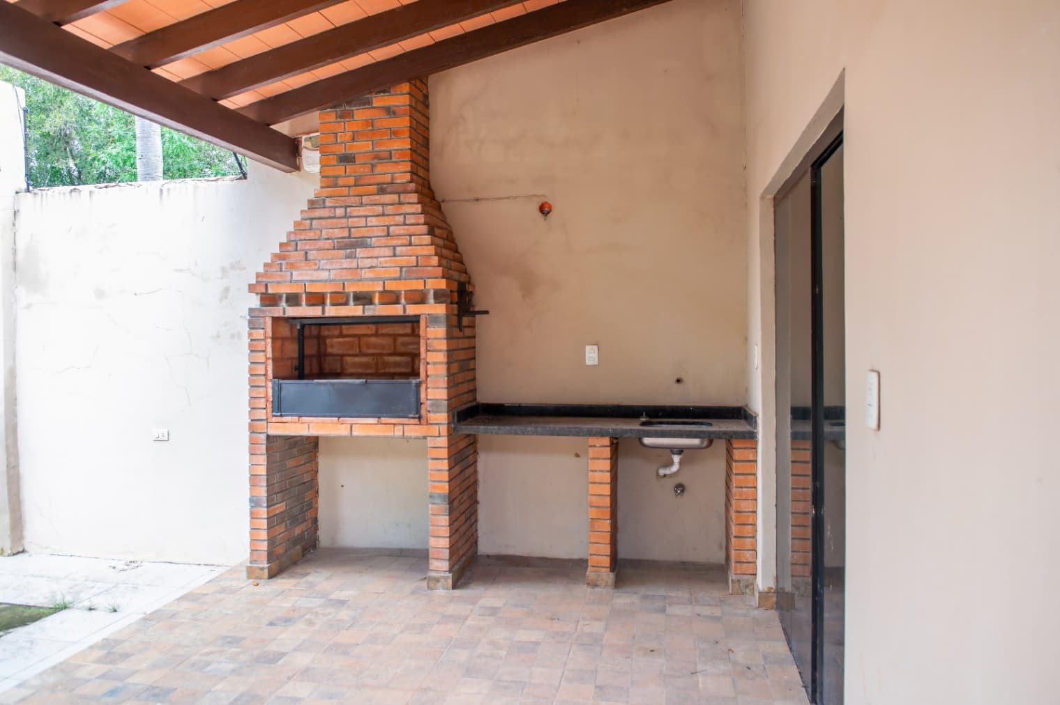 Casa en venta c/ cochera en 3er. Barrio, foto 3