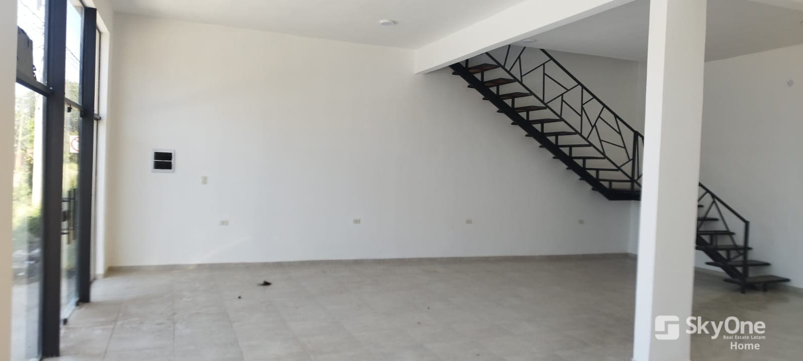 Salón comercial a estrenar – Mariano Roque Alonso, foto 2