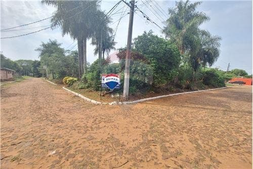 Vendo terreno en esquina ubicado en el barrio yataity- capiata