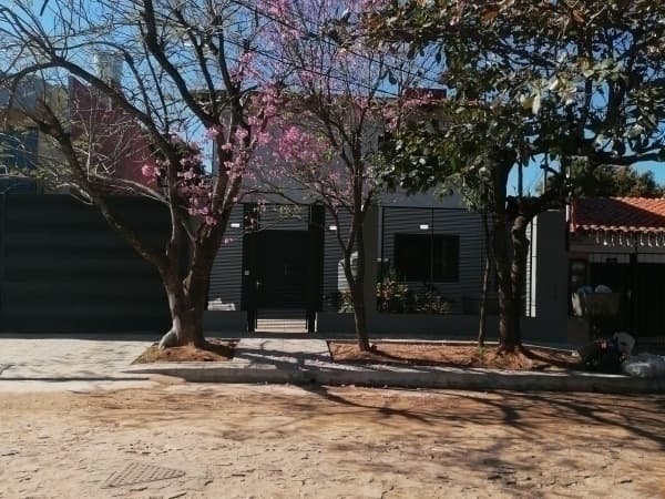 Casa en venta en loma pyta asuncion, foto 2