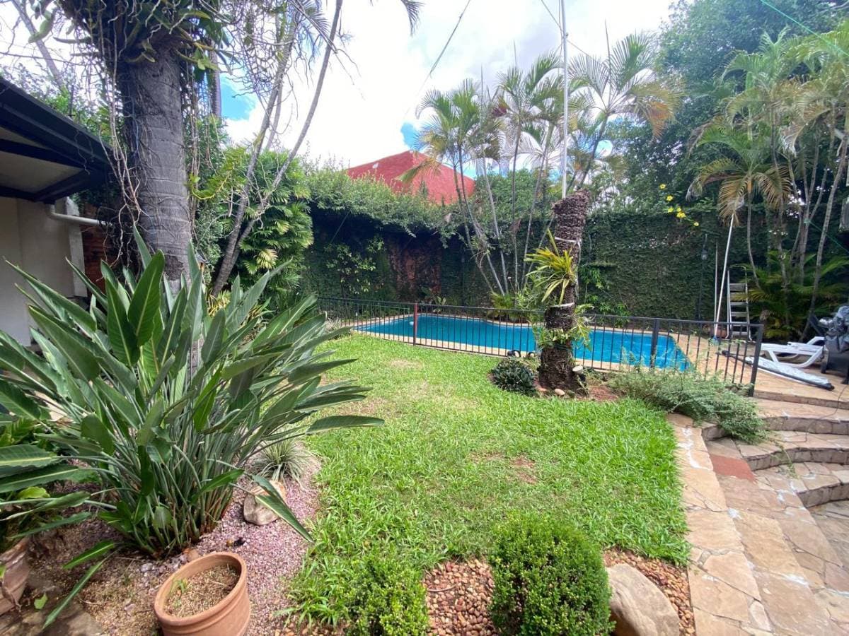 Casa en Alquiler en el Barrio Mcal López, foto 4