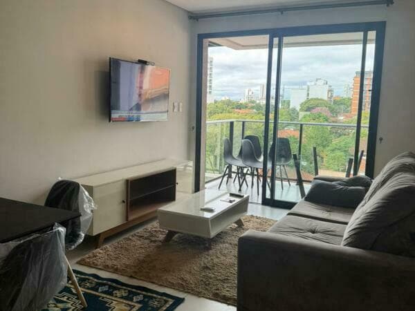 Se alquila departamento amoblado de 3 habitaciones en Villa Morra