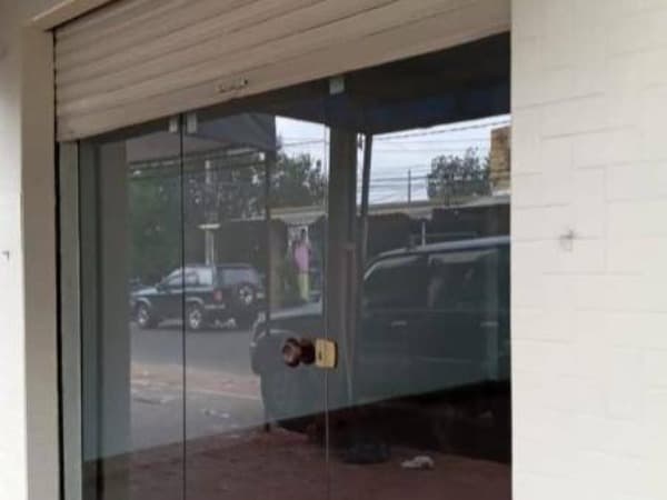 Salón Comercial en Alquiler - San Lorenzo, foto 2