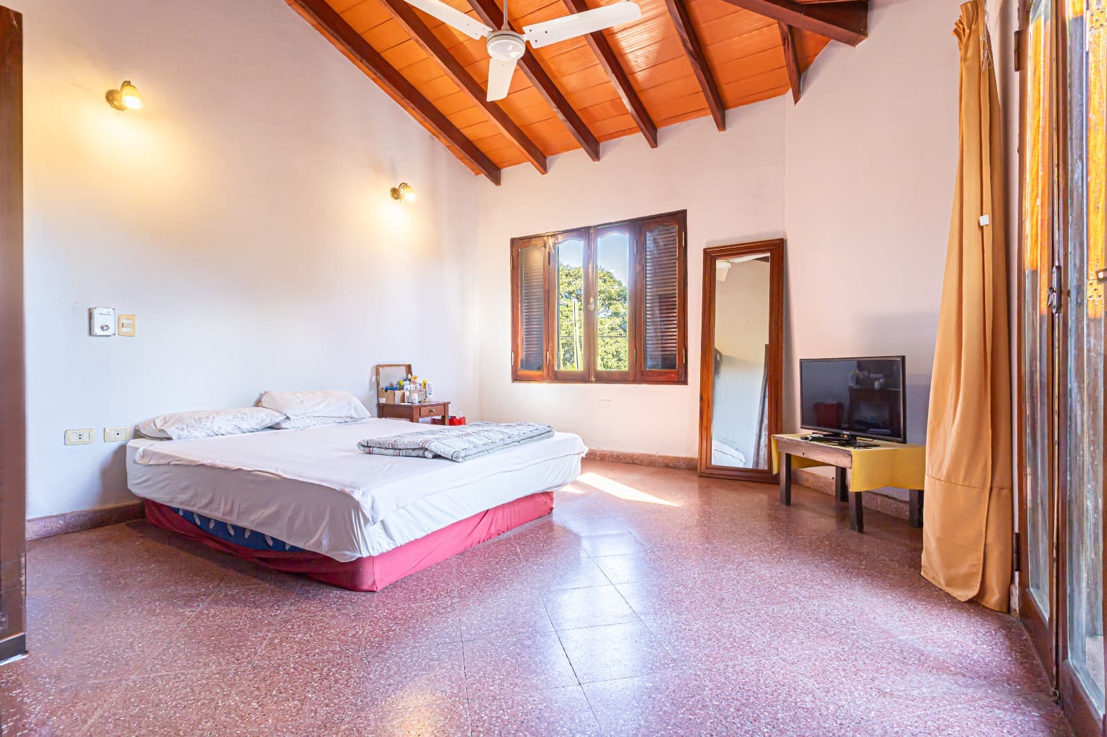 ¡Oportunidad en Lambaré! Casa lista para mudarte, foto 2