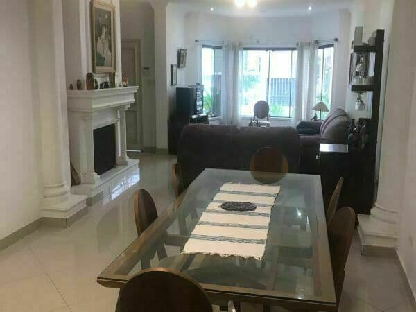Casa sobre hernandarias y jejui, foto 2