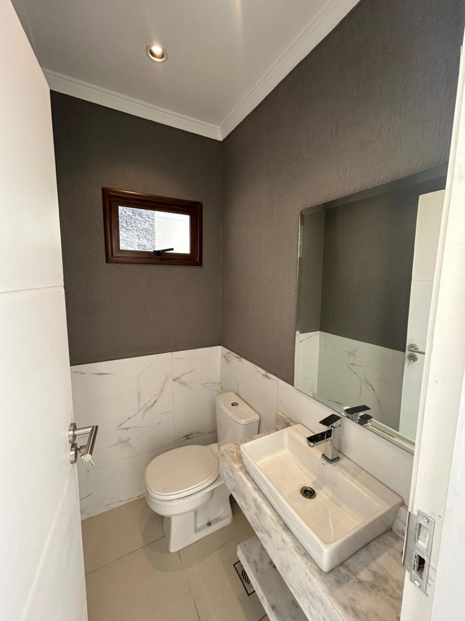 Hermosa casa en barrio Jara, foto 4