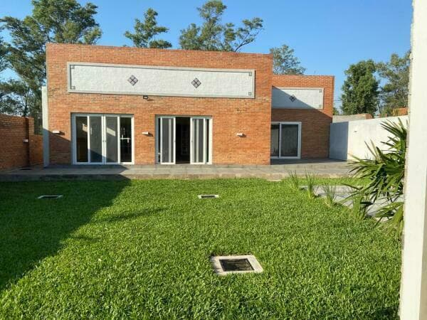 Casa en venta y alquiler surubi