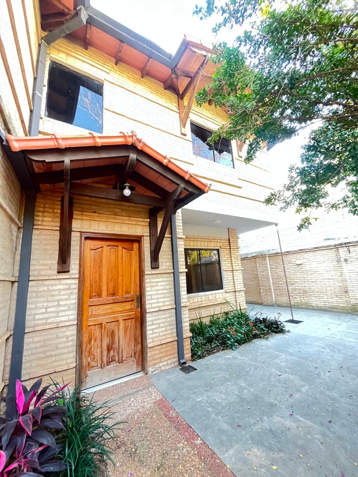 En alquiler, hermosa casa c/ 3 dormitorios, mburucuyá, foto 2