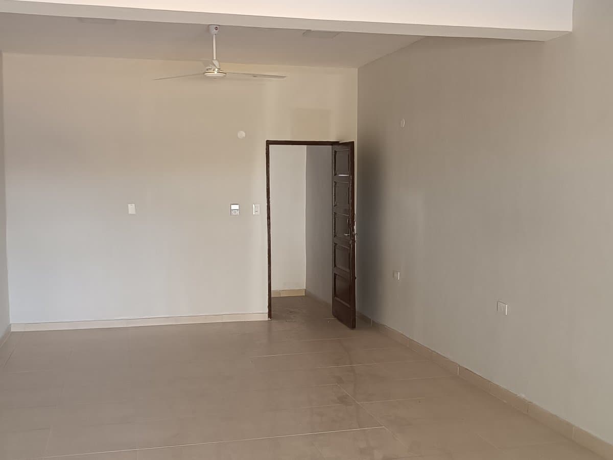Salón comercial en Fernando de la Mora, foto 5