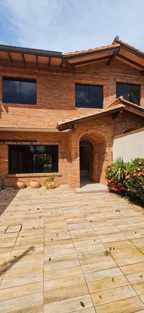 Duplex-Fernando de la Mora Zona Norte — foto 1