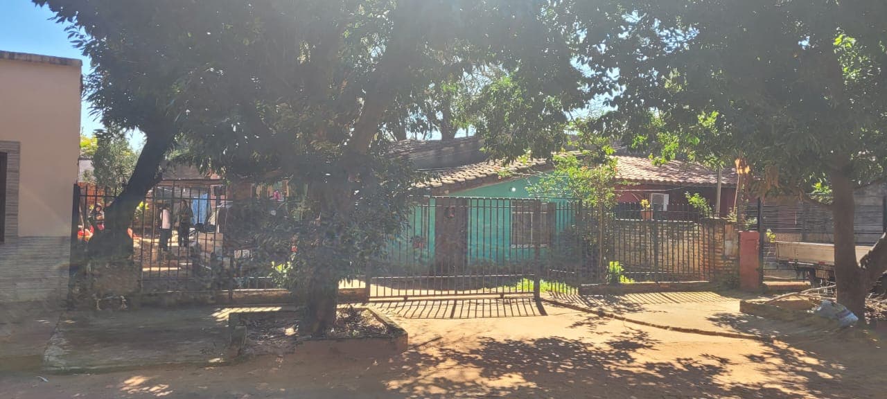 Vendo casa habitable o a demoler en Luque- 3er barrio