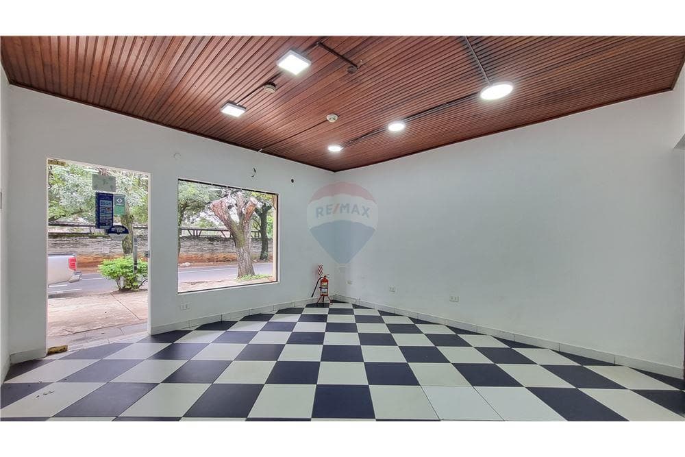 salón comercial en Asunción - Los Laureles — foto 2