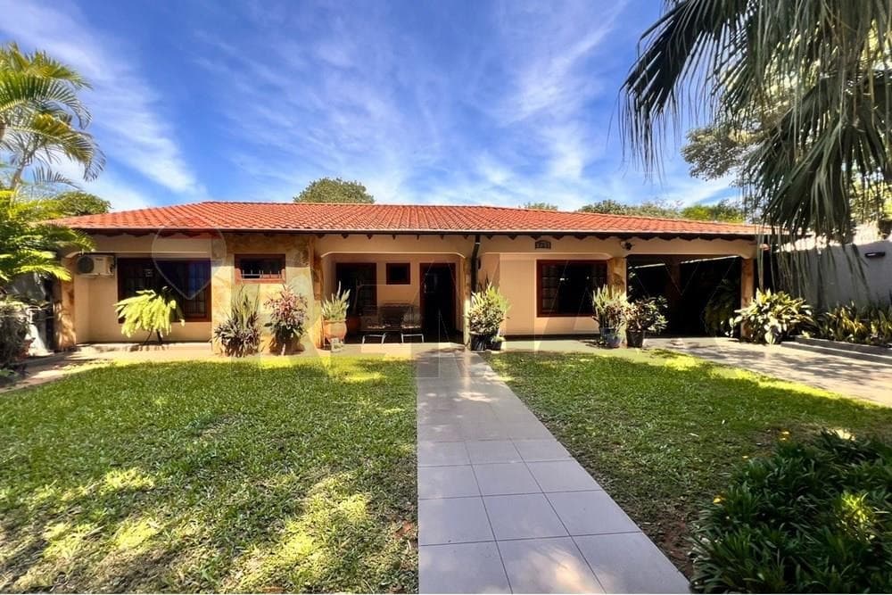 Casa - Venta - Luque, Paraguay