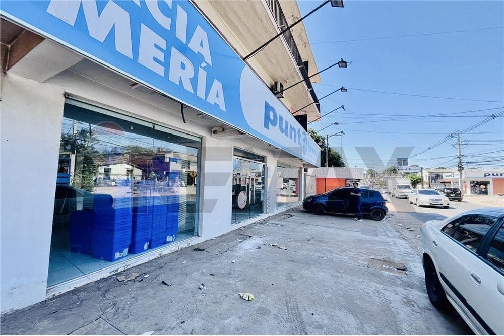 Alquiler local comercial + cancha (opcional)