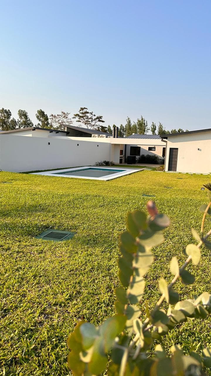 Amplia Y Cómoda Residencia En Surubí'I, Mariano Roque Alonso, foto 4